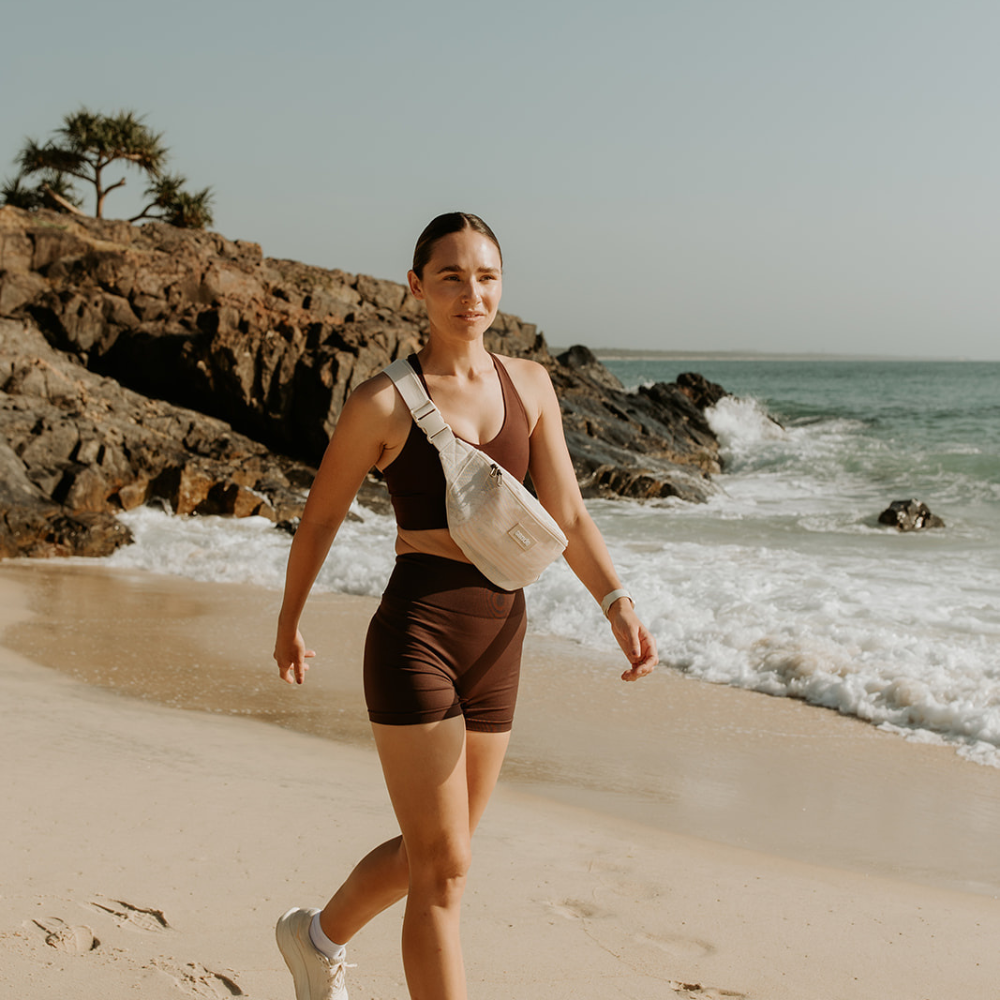 Sande™ Essentials Crossbody Bag - Sand