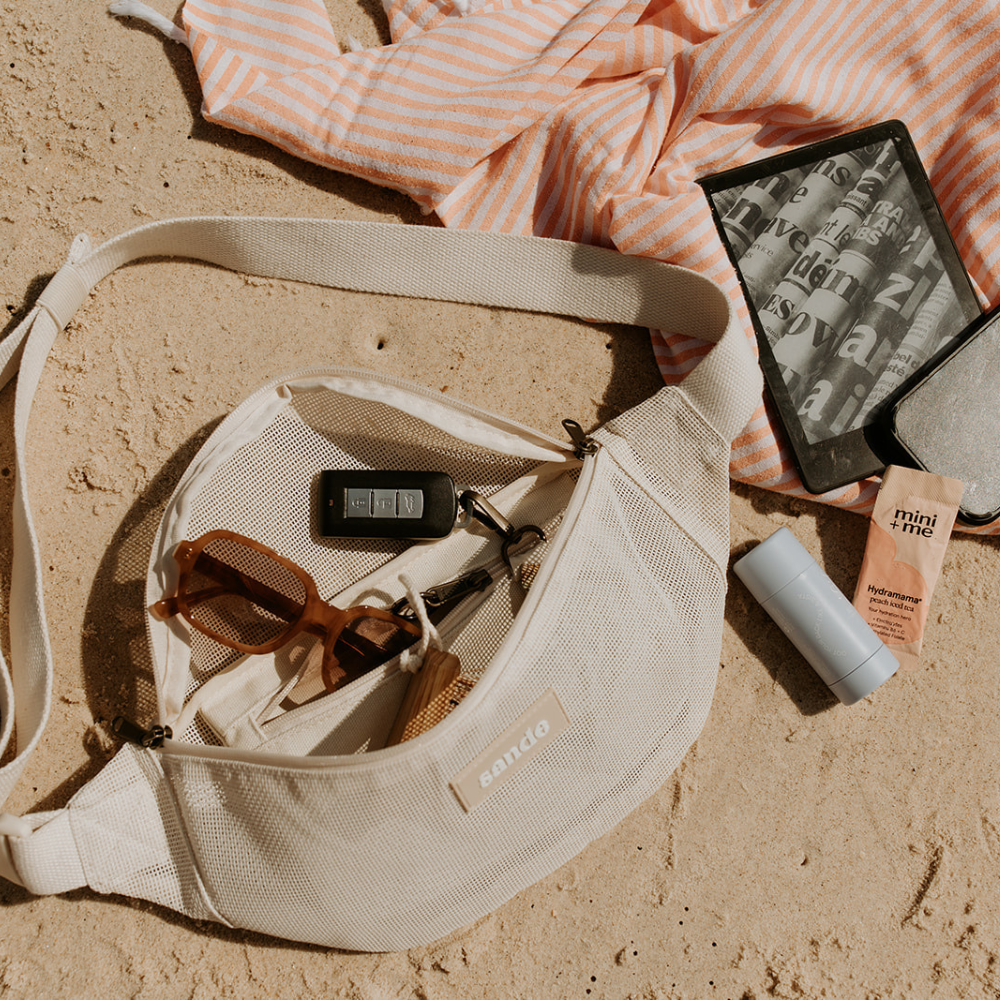 Sande™ Essentials Crossbody Bag in Sand