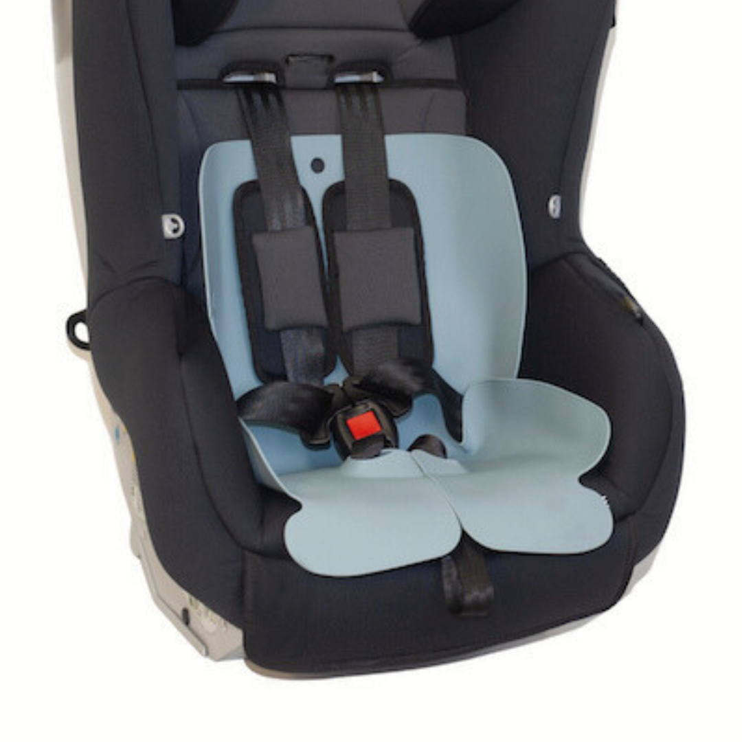 The Sande Kids™ waterproof car seat and pram liner in Ocean Blue is shown in a harnessed forward-facing car seat.